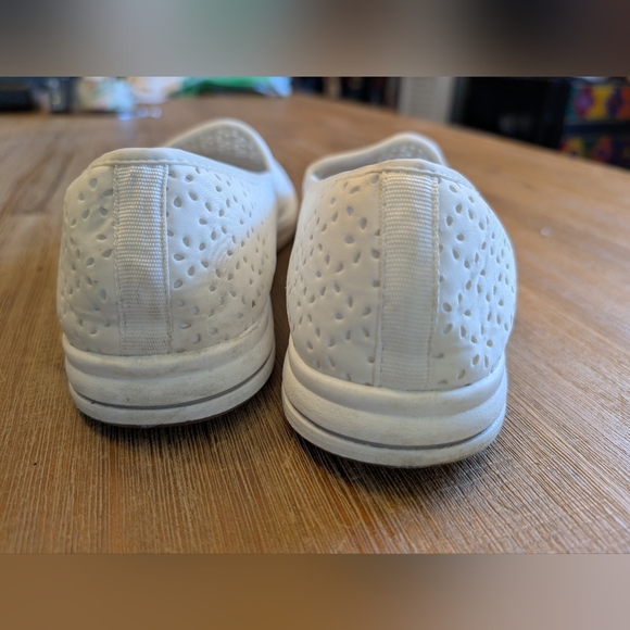 CLARKS Cloudsteppers Breeze Emily in White Size 9 - Picture 5 of 9